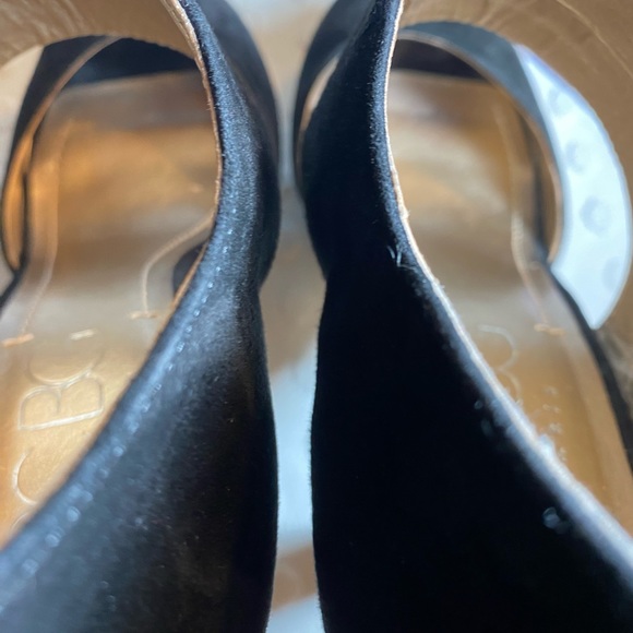 BCBG Black Suede High Heels Open Toe Closed Heel Pumps - Picture 4 of 16